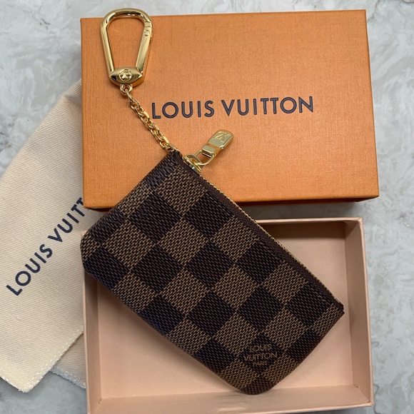 SOLD: Louis Vuitton Key Pouch - Picture 2 of 7